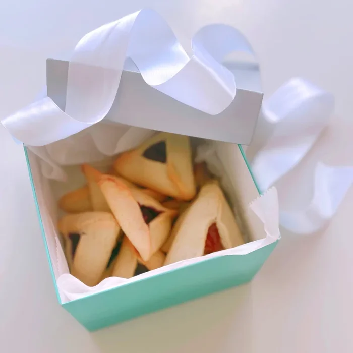 “The Haman” Mishloach Manot / Purim BasketCosmetics
