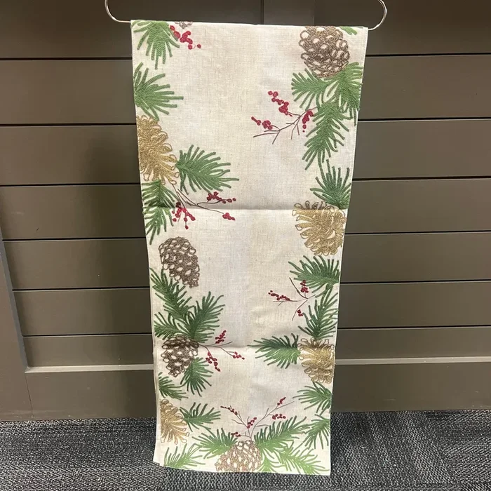 Pine Cone Holiday Table RunnerCosmetics