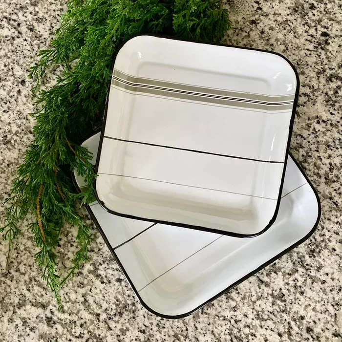 Set/2 Southern Striped TraysServeware & platters