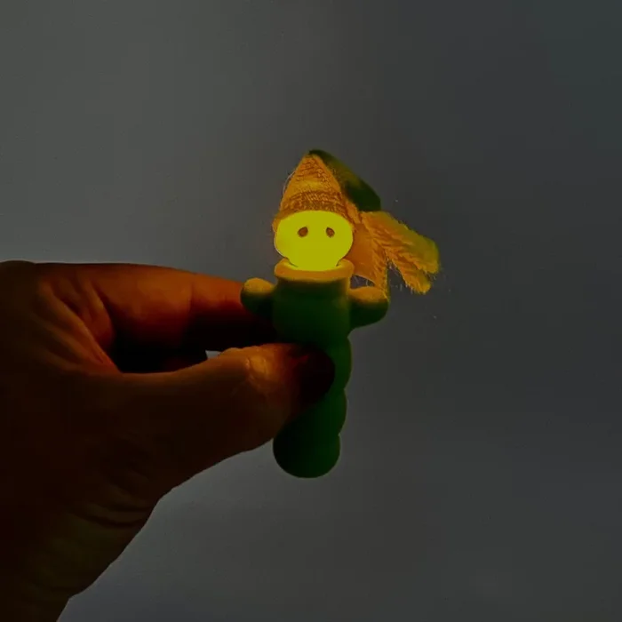 World’s Smallest GLO WormCosmetics